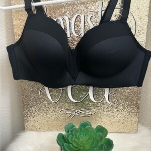 Soma Black T-Shirt Bra with Seamless Molded Cups